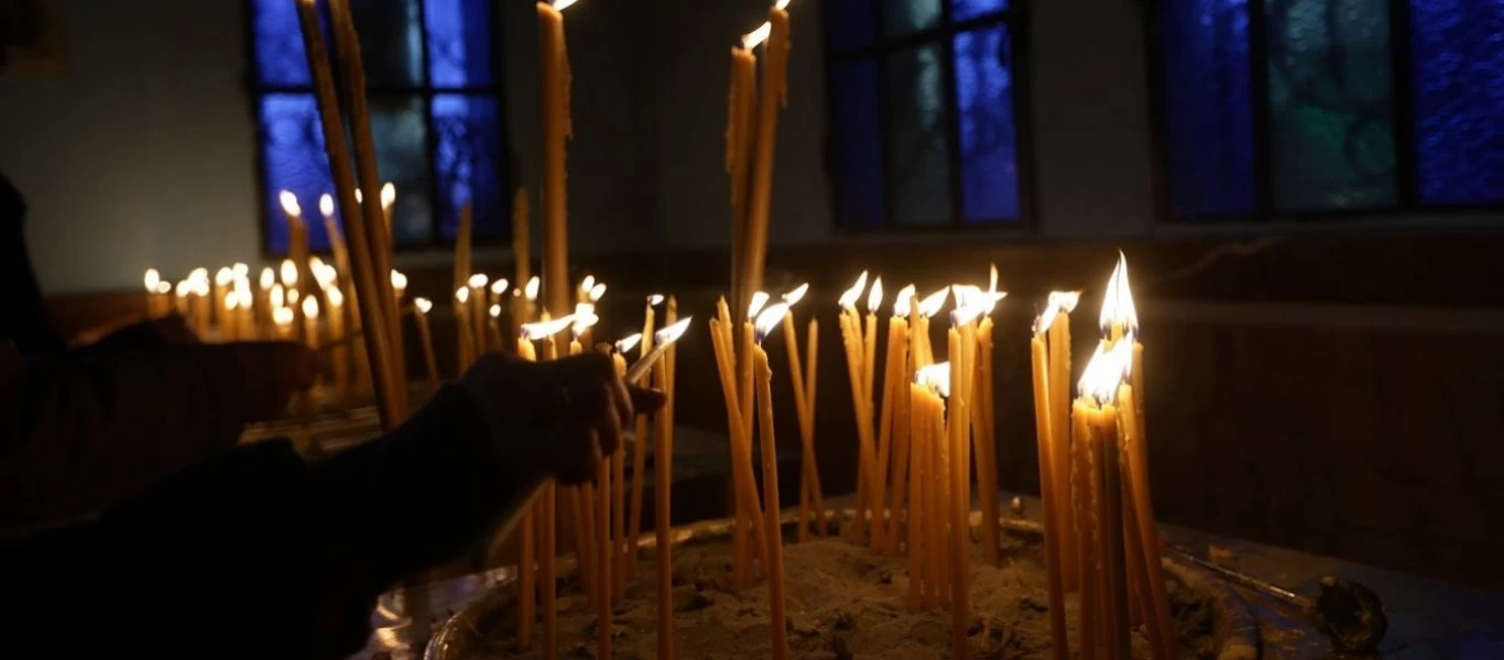 Νέα ΚΥΑ για θρησκευτικές λειτουργίες και ατομική προσευχή - Ισχύει ως τις 16 Μαΐου